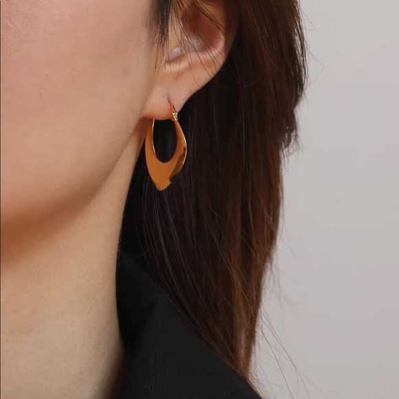 Gold hoop earrings 18k gold plated 925 sterling silver - Picture 4 of 4